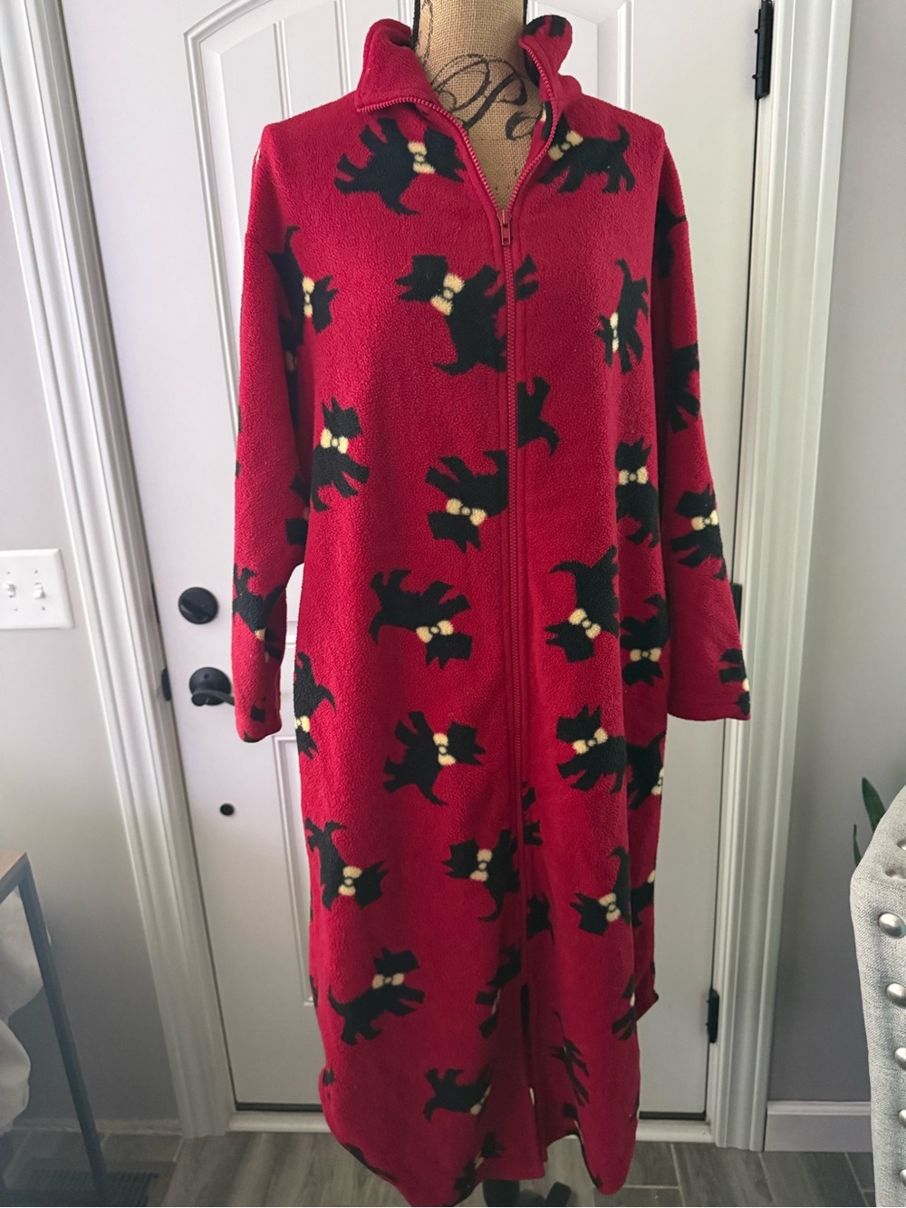 delicates Red Full-Zip Teddy Coat with Black Scottie Dog Print